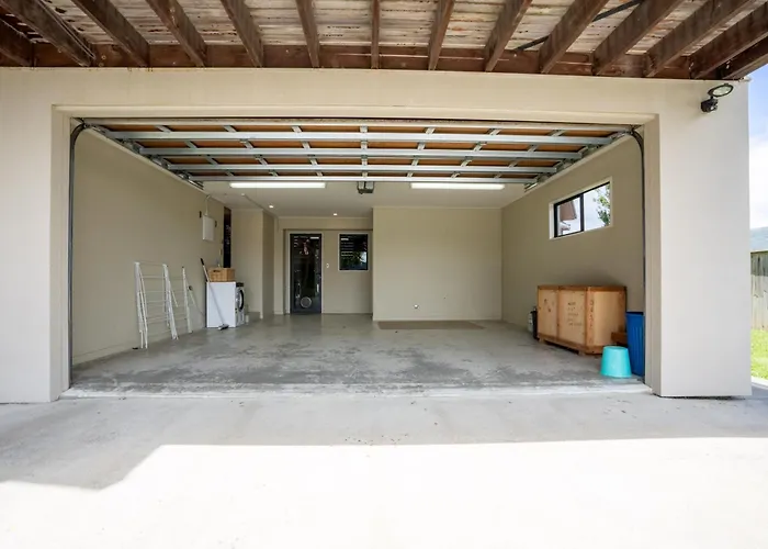 Bob Lee Views Holiday home