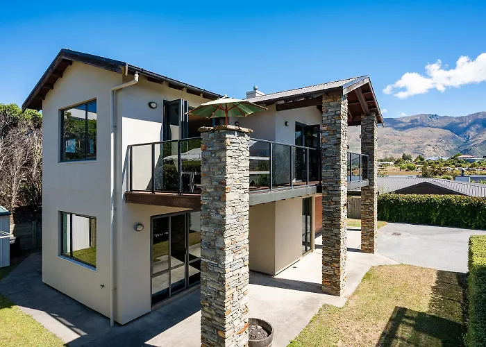Bob Lee Views * Wanaka